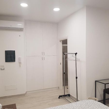 Guest House Via Milano 카탄차로 외부 사진
