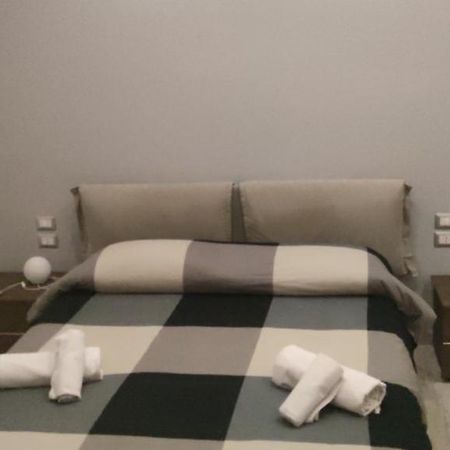 Guest House Via Milano 카탄차로 외부 사진