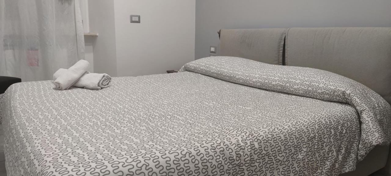 Guest House Via Milano 카탄차로 외부 사진