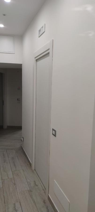 Guest House Via Milano 카탄차로 외부 사진